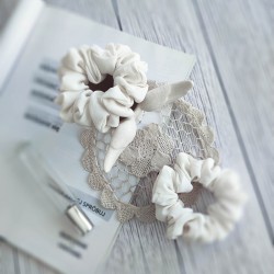 Jedwabna scrunchie: wanilia